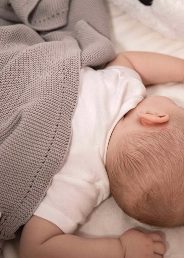 MiniLuna babyfilt och mössa i ekologisk bomull